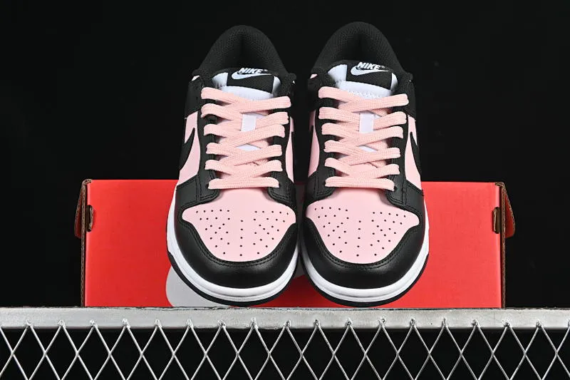 All categories Nk SB Dunk series Nk SB Dunk Low low-top sneakers Nike SB Dunk Low black and pink low-top casual sneakers CW1590-100